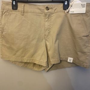 Tan shorts size 14 mid-rise shortie shorts 3.5 inseam has pockets in the front